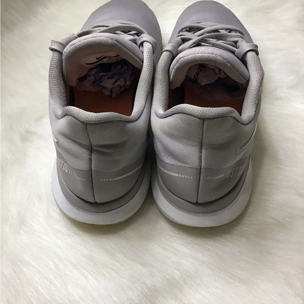 Women Tennis shoes Nike Training In Season TR8 Size 7 Gray. - Picture 5 of 5